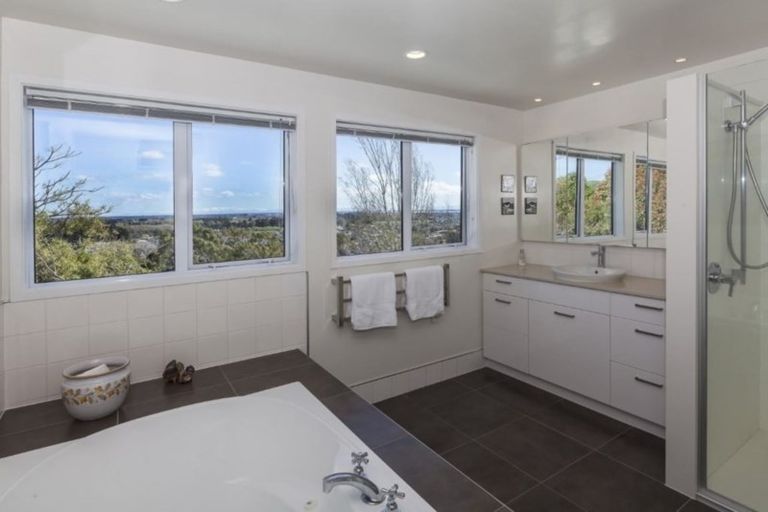 Photo of property in 6 Lucknow Place, Cashmere, Christchurch, 8022