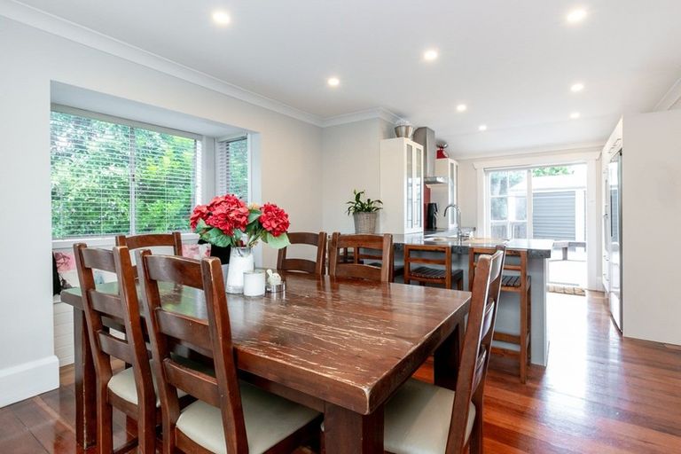 Photo of property in 1106 Caroline Road, Mayfair, Hastings, 4122