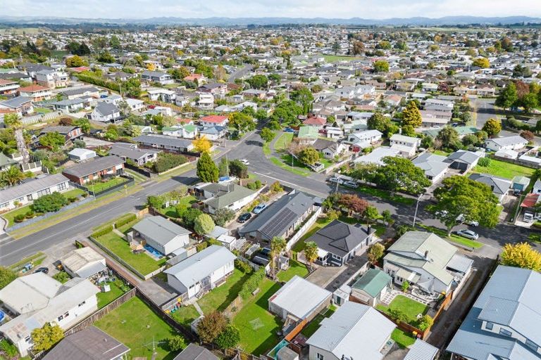 Photo of property in 15 Livingstone Avenue, Nawton, Hamilton, 3200