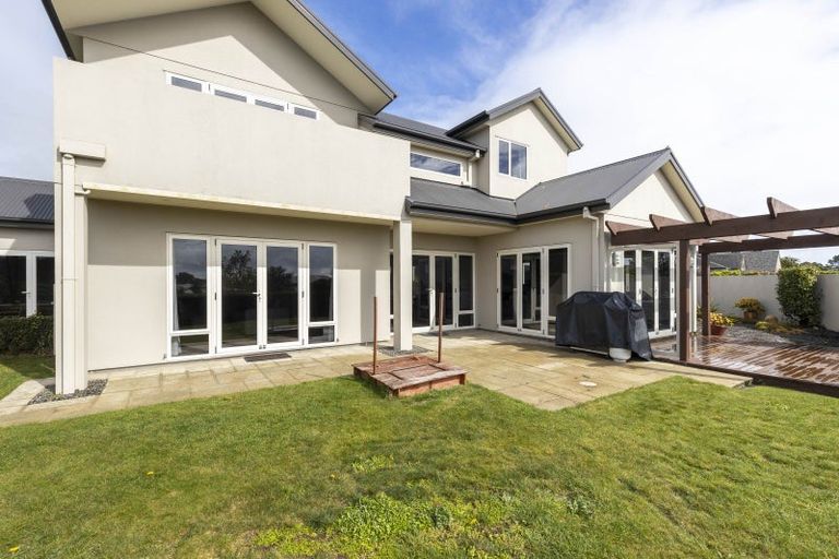 Photo of property in 10 Sampson Avenue, Waiwhakaiho, New Plymouth, 4312