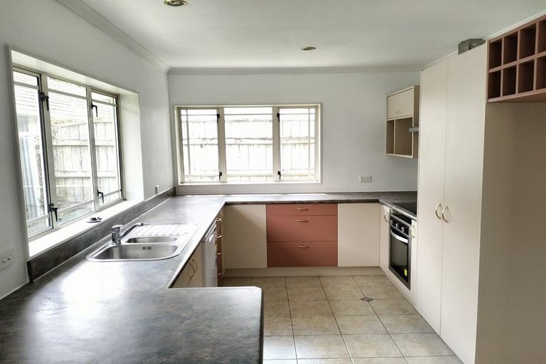 Photo of property in 31a Heretaunga Square, Silverstream, Upper Hutt, 5019