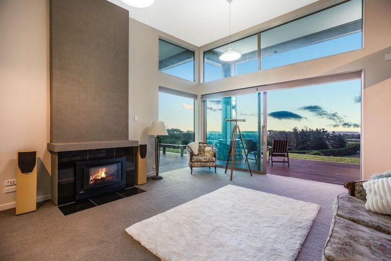 Photo of property in 187 Peka Peka Road, Peka Peka, Waikanae, 5391