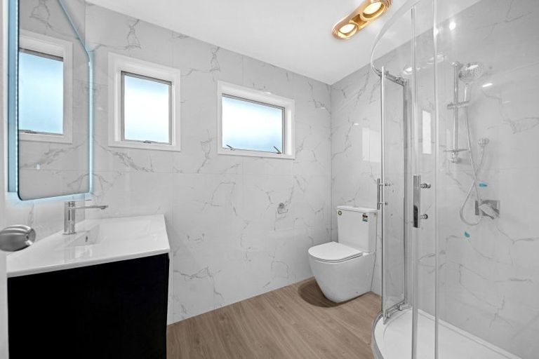 Photo of property in 2/29 Kindergarten Drive, Conifer Grove, Takanini, 2112