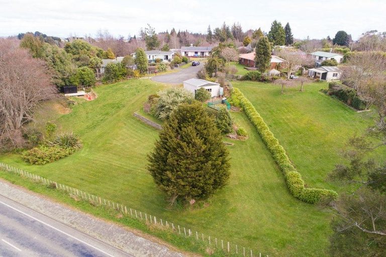 Photo of property in 15 Hau Whiti Place, Kimbolton, 4774