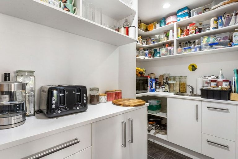 Photo of property in 18 Excelsa Place, Papamoa Beach, Papamoa, 3118