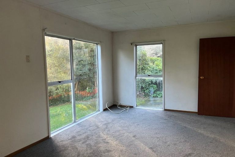 Photo of property in 27 Gladys Avenue, Glenfield, Auckland, 0629