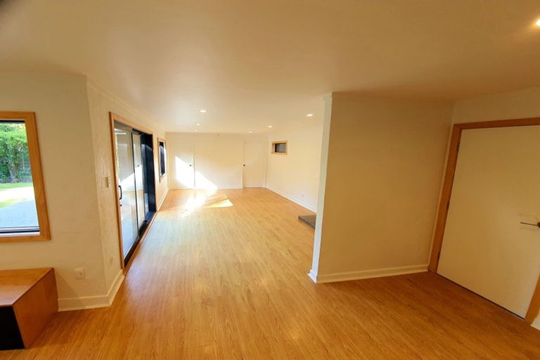 Photo of property in 48 Awarua Road, Otatara, Invercargill, 9879