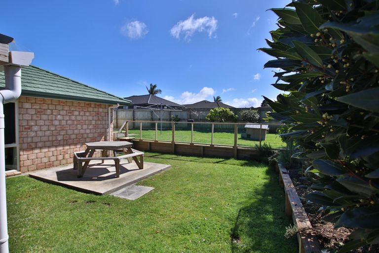 Photo of property in 2 Halyard Loop, Haruru, 0204