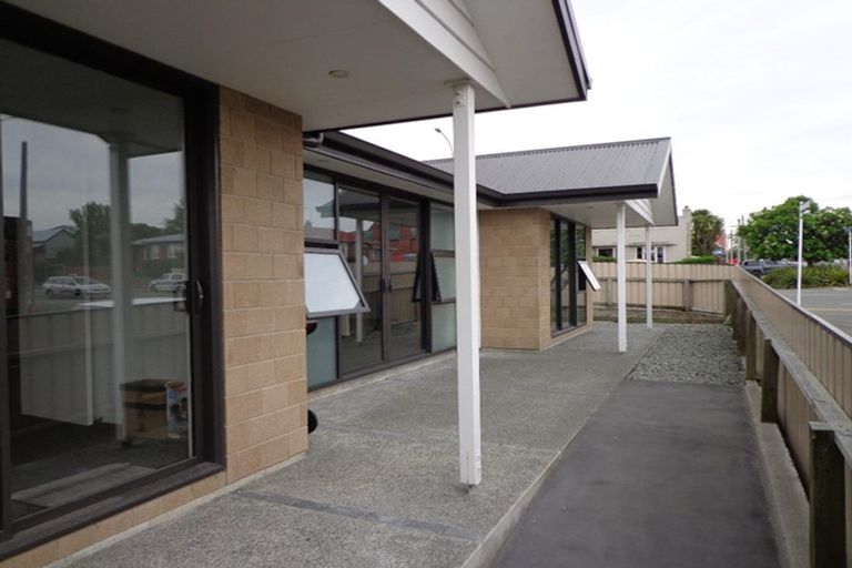 Photo of property in 1-2/10 Brunswick Street, Seaview, Timaru, 7910