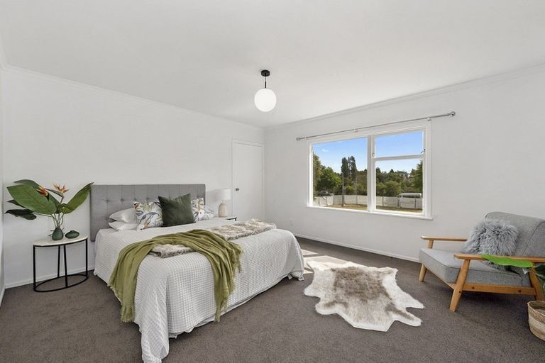 Photo of property in 60 Banbury Crescent, Fairfield, Hamilton, 3214
