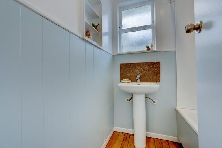 Photo of property in 27 Charles Street, Te Kamo, Whangarei, 0112