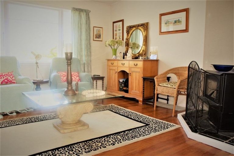 Photo of property in 188 Cornfoot Street, Castlecliff, Whanganui, 4501