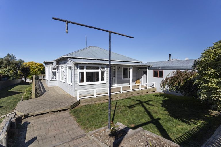 Photo of property in 35 Mersey Street, South Hill, Oamaru, 9400