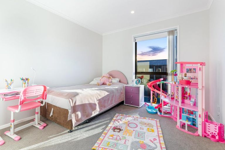 Photo of property in 7 Jagoda Road, Westgate, Auckland, 0614