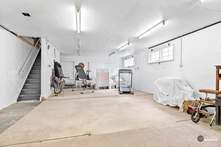 Photo of property in 21 Dalton Grove, Stokes Valley, Lower Hutt, 5019