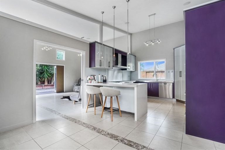 Photo of property in 48 Barrington Drive, Huntington, Hamilton, 3210