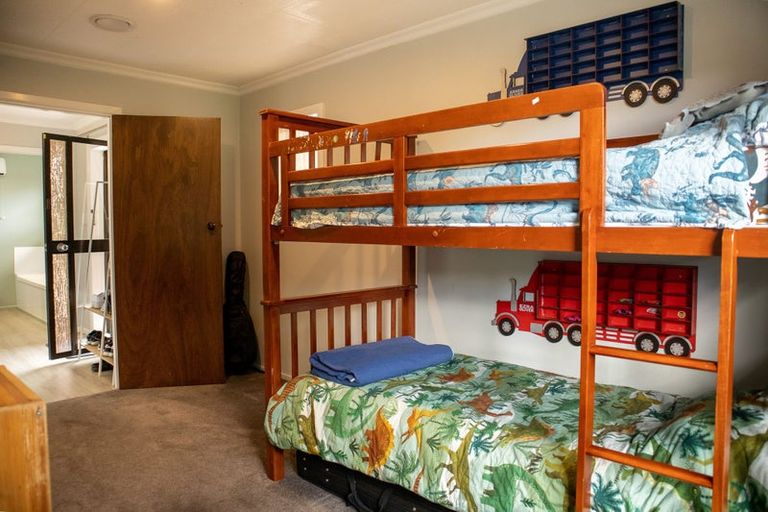 Photo of property in 24 Pembroke Road, Stratford, 4332