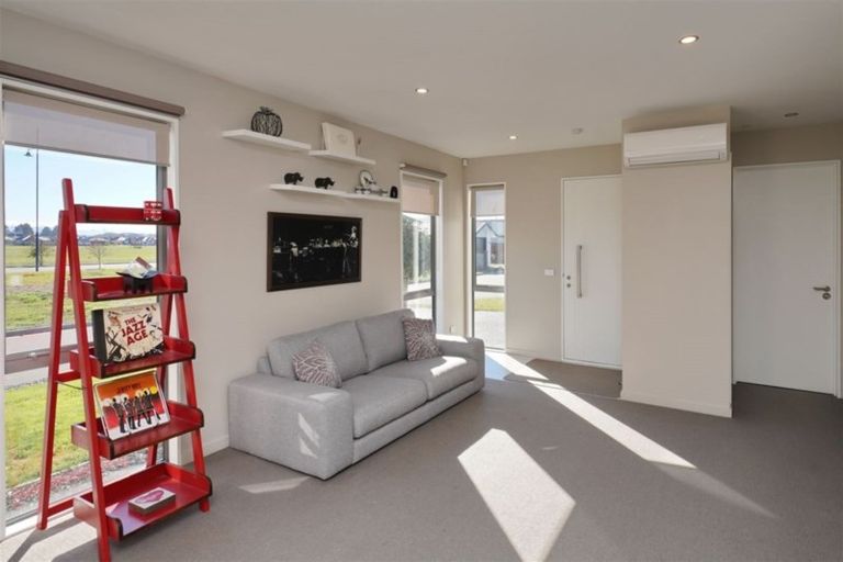 Photo of property in 38 Solander Road, Pegasus, 7612