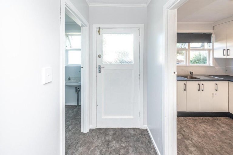 Photo of property in 1 Kupe Place, Castlecliff, Whanganui, 4501