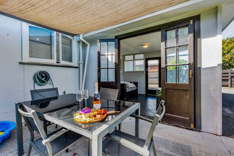 Photo of property in 59 Camberwell Road, Hawera, 4610