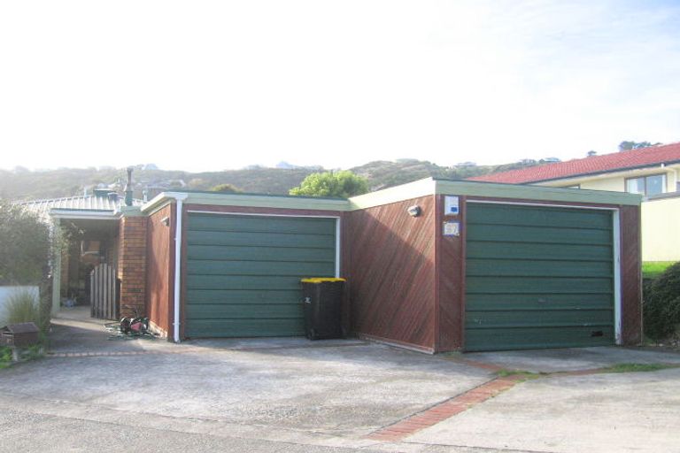 Photo of property in 37 Kinloch Place, Papakowhai, Porirua, 5024