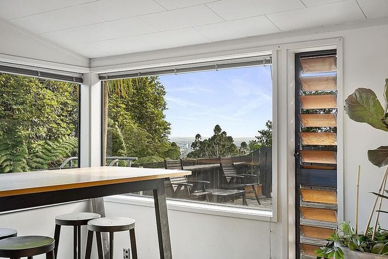 Photo of property in 395 Titirangi Road, Titirangi, Auckland, 0604