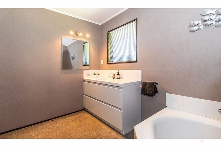 Photo of property in 30 Forest Road, Geraldine, 7930