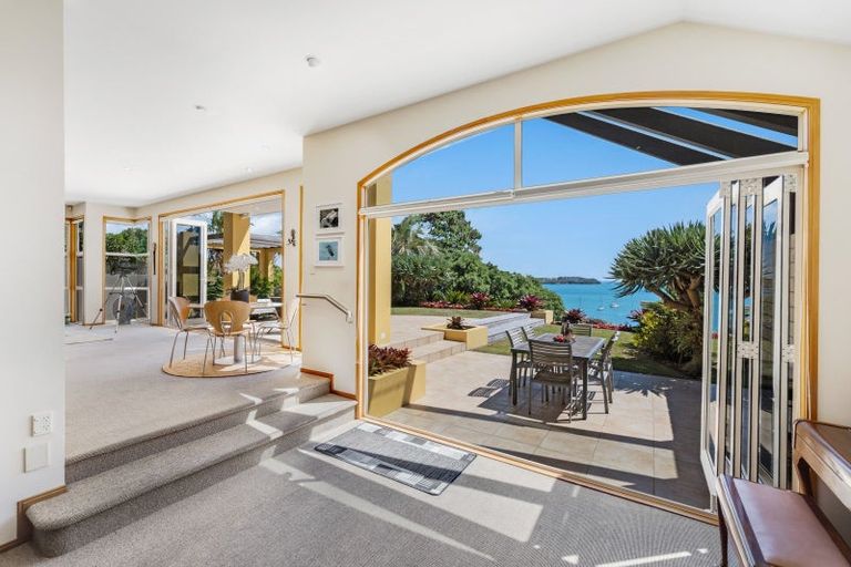 Photo of property in 33 Takutai Avenue, Half Moon Bay, Auckland, 2012