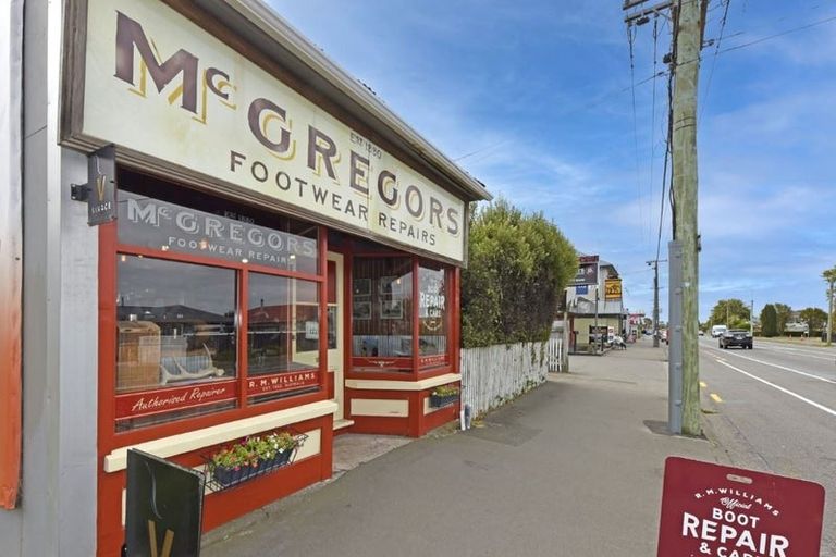 Photo of property in 27 Lincoln Road, Hillmorton, Christchurch, 8024