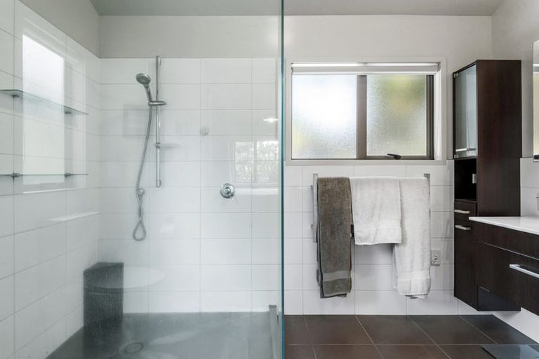 Photo of property in 22 Surville Place, Mairangi Bay, Auckland, 0630