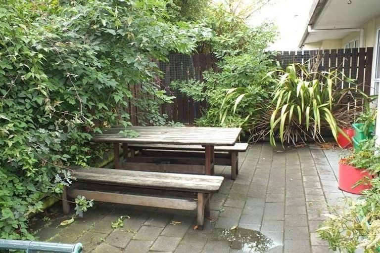 Photo of property in 3/60 Somerset Crescent, Spreydon, Christchurch, 8024