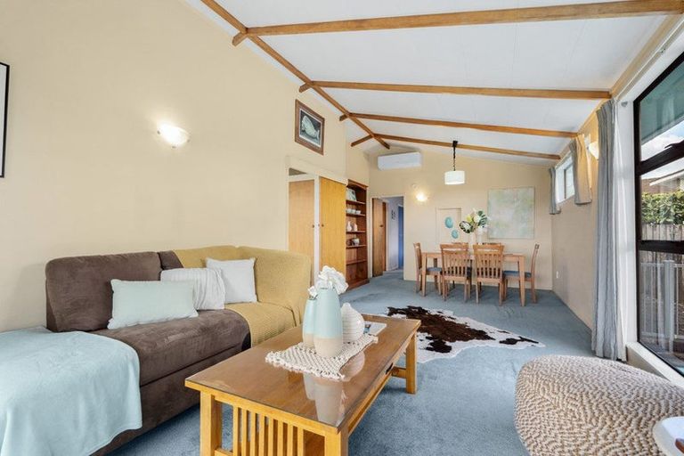 Photo of property in 11 Cypress Gardens Place, Onerahi, Whangarei, 0110