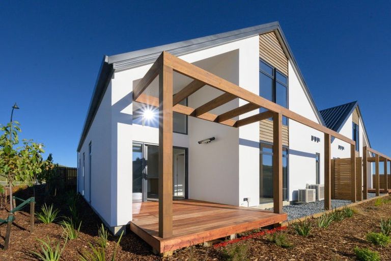 Photo of property in 4 Hill Tops Way, Stoke, Nelson, 7011