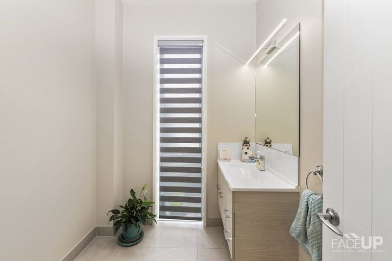 Photo of property in 148 Clark Road, Hobsonville, Auckland, 0616