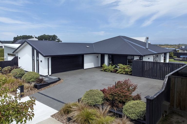 Photo of property in 72 Tiritiri Moana Drive, Pegasus, 7612