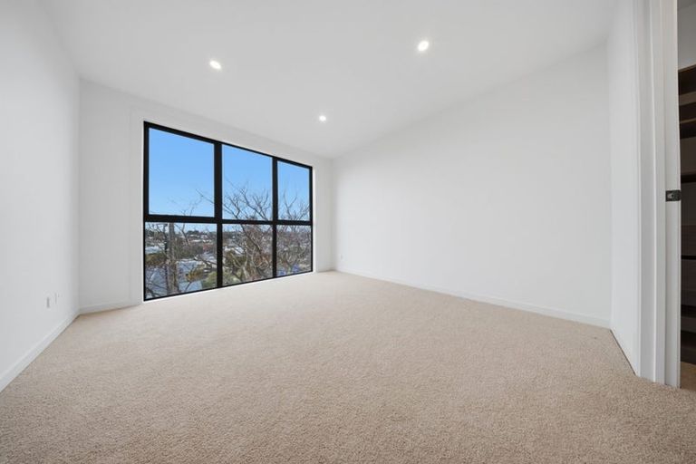 Photo of property in 2a Rangitoto Terrace, Milford, Auckland, 0620
