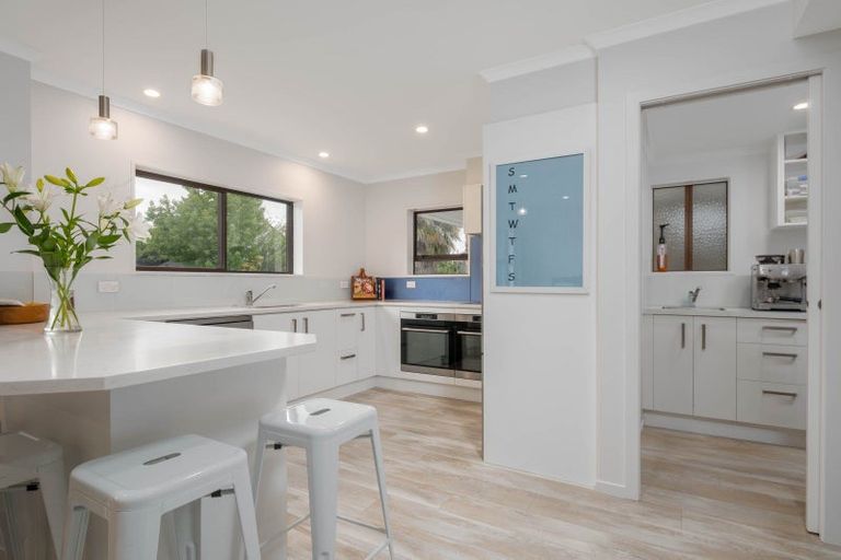 Photo of property in 40 Kent Terrace, Taradale, Napier, 4112