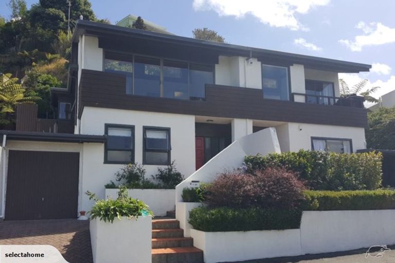 Photo of property in 1/54 Rama Crescent, Khandallah, Wellington, 6035