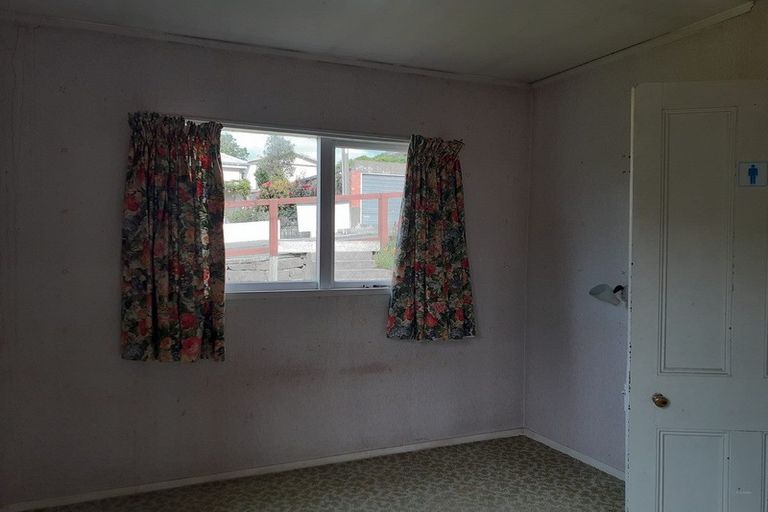 Photo of property in 6 Sutter Street, Seaview, Timaru, 7910