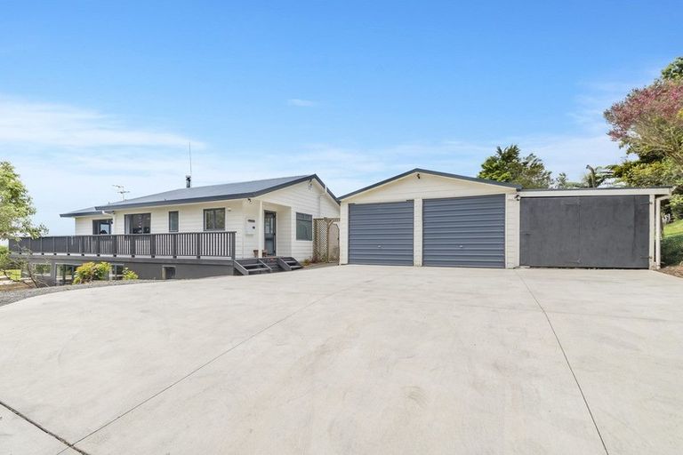 Photo of property in 822 Ponga Road, Opaheke, Papakura, 2584