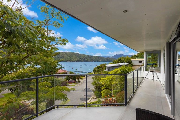 Photo of property in 7 Finlay Grove, Waikawa, Picton, 7220