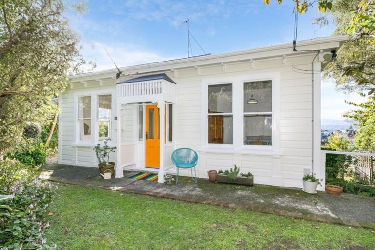 Photo of property in 82 Todman Street, Brooklyn, Wellington, 6021