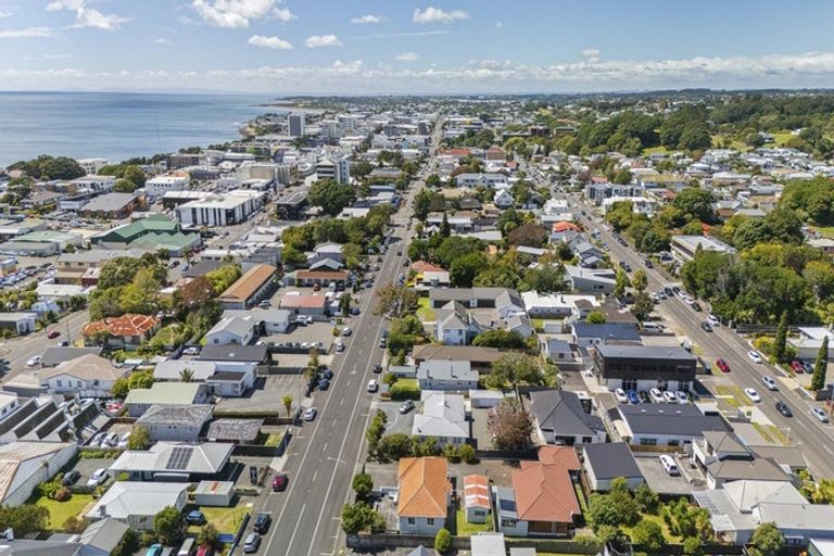 Photo of property in 171 Powderham Street, New Plymouth, 4310