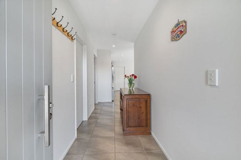 Photo of property in 8 Whitnall Street, Halswell, Christchurch, 8025