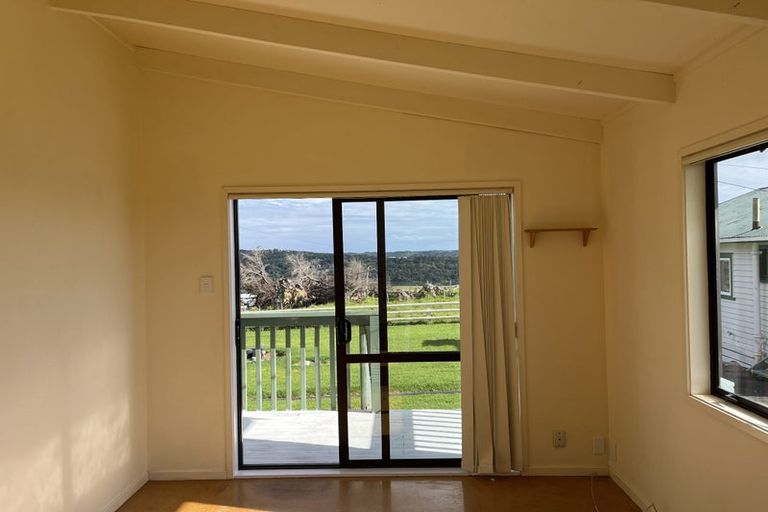 Photo of property in 175 Vaughans Road, Okura, Albany, 0792