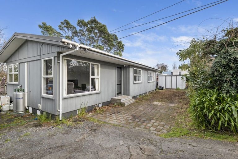 Photo of property in 8a Elm Grove, Westown, New Plymouth, 4310