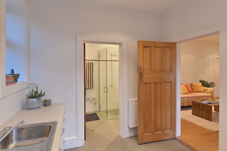 Photo of property in 103 Hackthorne Road, Cashmere, Christchurch, 8022