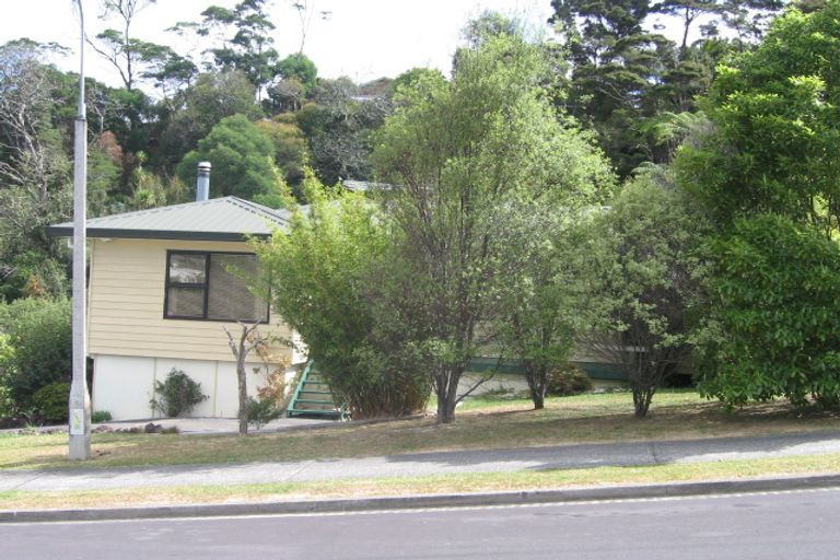 Photo of property in 2/24 Fernlea Rise, Bayview, Auckland, 0629