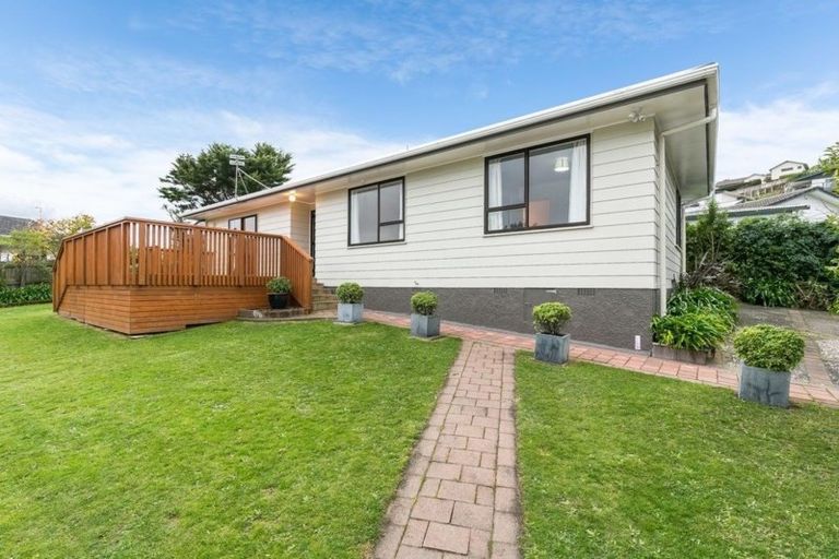 Photo of property in 26 Buccaneer Place, Grenada Village, Wellington, 6037