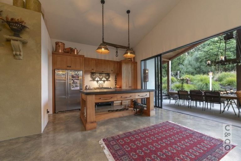 Photo of property in 101 Riverhead Road, Kumeu, 0892